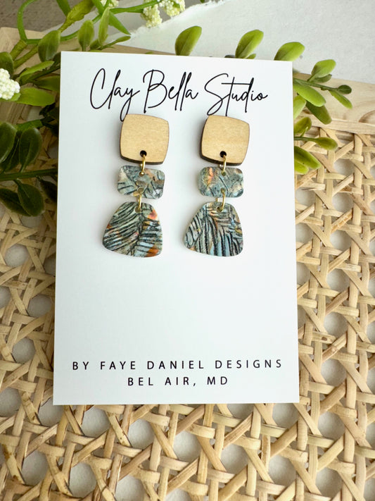 3 piece tropical with wood